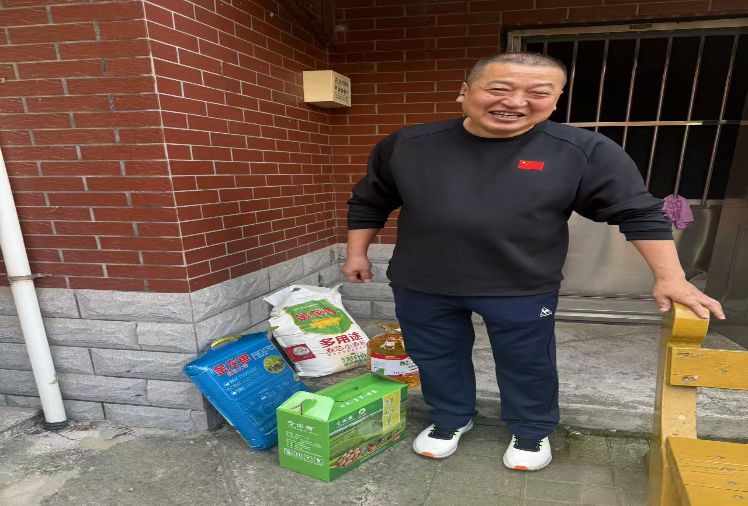 市统计局开展走访慰问退休老干部活动