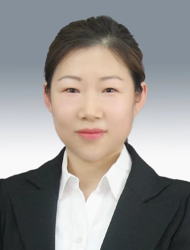 许丹  营口市统计局党组书记、局长
